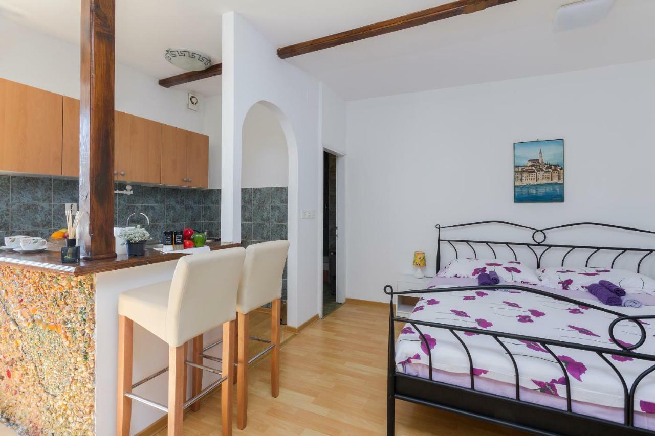 Studio Apartman Ela PUY Exterior foto